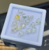 Gold bars , Rough Diamonds