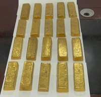 Gold bars , Rough Diamonds